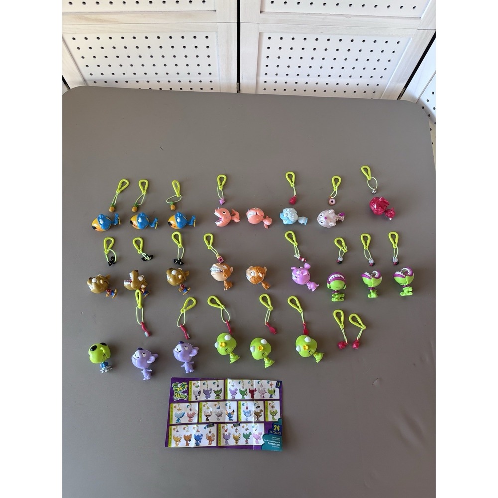 LOT of Little Big Bites by Fur Real Toys Blind Box 23 Figures 22 Clips